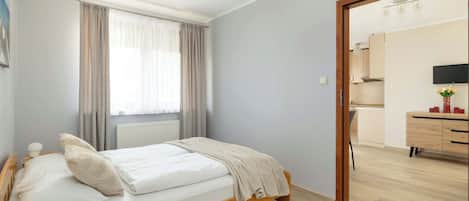 1 bedroom, WiFi, bed sheets