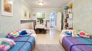 1 bedroom, iron/ironing board, travel cot, free WiFi