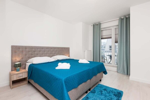 Ferros/tábuas de passar roupa, Wi-Fi, roupa de cama