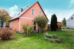 Exterior - Dom Viking Kołczewo | Stylish House | Four Bedrooms (Domyslów)