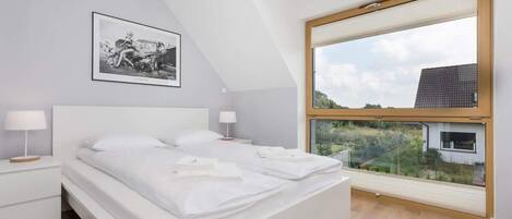 5 bedrooms, iron/ironing board, travel cot, WiFi