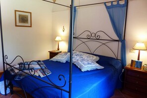 1 Schlafzimmer, Bügeleisen/Bügelbrett, Bettwäsche