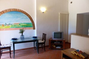 Interior - Apartment with private terrace and garden view (Torrita di Siena)
