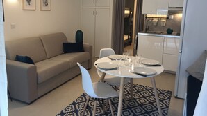 Fernseher, Stereoanlage