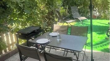 Γεύματα σε εξωτερικό χώρο