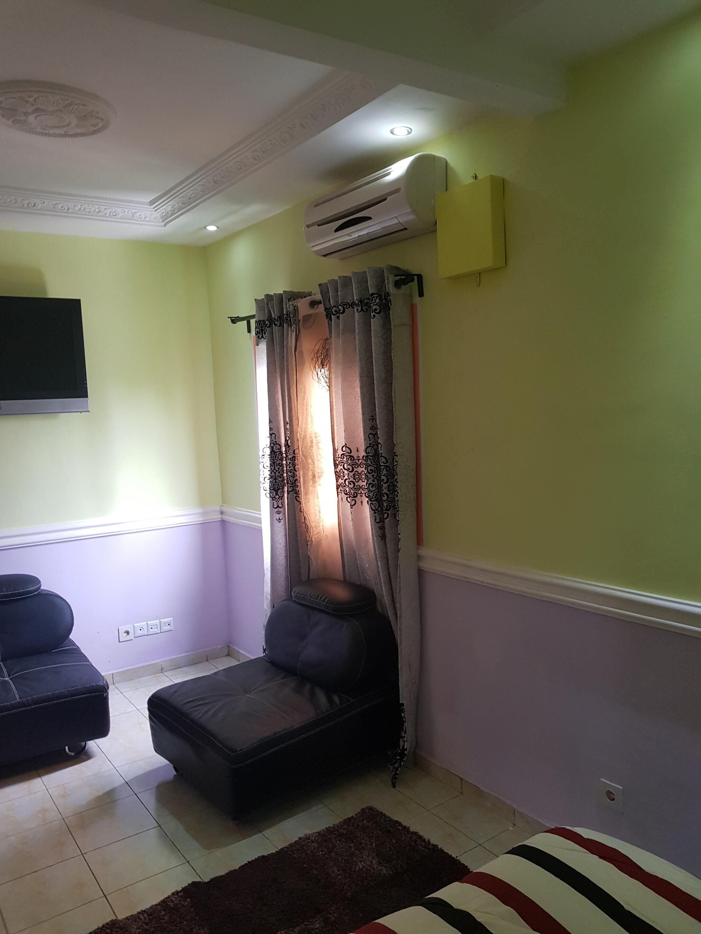 Fer et planche à repasser, Wi-Fi, draps fournis