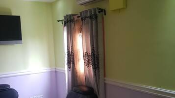 Fer et planche Ă repasser, Wi-Fi, draps fournis