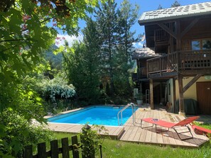 Piscine extérieure, piscine chauffée