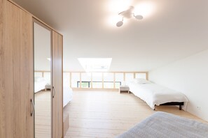 2 bedrooms, desk, iron/ironing board, travel cot