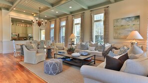 تلفزيون ذكي، ألعاب فيديو، مشغل دي في دي