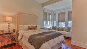 5 dormitorios, tabla de planchar con plancha, wifi y ropa de cama