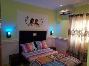 2 dormitorios, tabla de planchar con plancha, wifi y ropa de cama