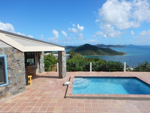 Outdoor pool - Mesmerizing view with pool 2 bedroom stone cottage in Coral Bay (St John)
