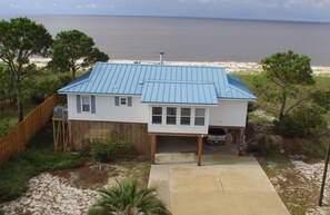 Exterior - Direct Beach front-Pet Friendly-Immaculate, 3 Bedroom Oceanfront Paradise (Alligator Point)