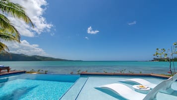 Outdoor pool, an infinity pool