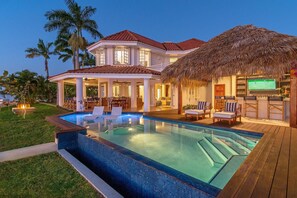 Outdoor pool, an infinity pool