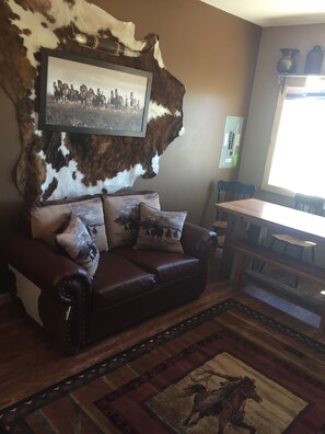 TV, caminetto, lettore DVD