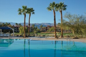 Outdoor pool, a heated pool - Marriott Shadow Ridge Resort -- 2-BDRM/2BATH VILLA -- COACHELLA 2026 (Palm Desert)