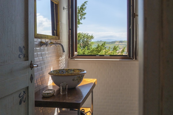 Arco | Bad | Dusj, toalettartikler (inkludert), hårføner og badekåper