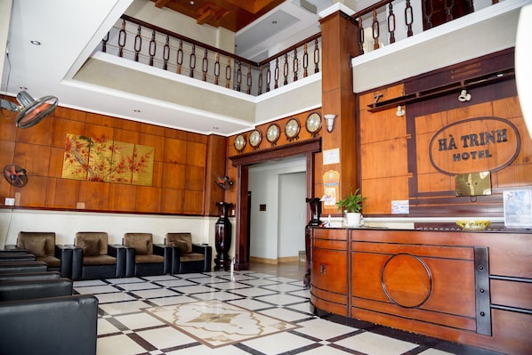 Reception - Ha Trinh Hotel (Bien Hoa)