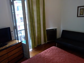 Apartment, 2 Bedrooms | 2 bedrooms, desk, blackout curtains, free WiFi - Mundo Vita (Buenos Aires)