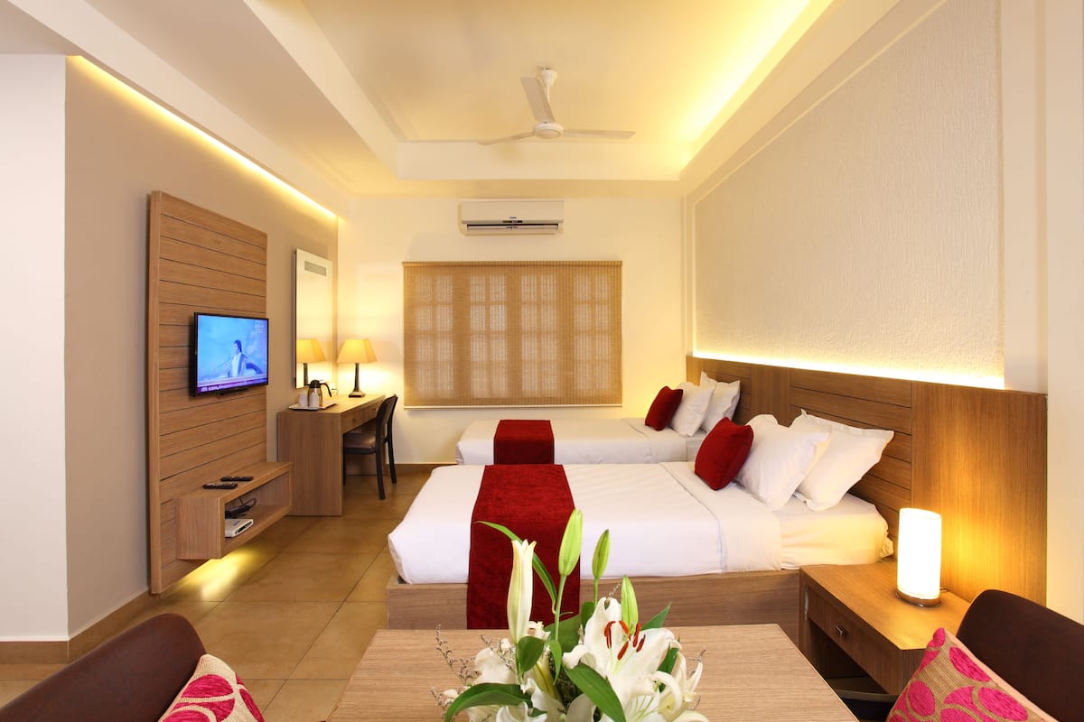Standard Room, Multiple Beds, Accessible, Smoking