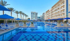 4 udendørs pools