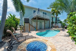 A heated pool - Sea la Vie offers Bay Views, Pool, and is Pet Friendly (Fort Myers Beach)