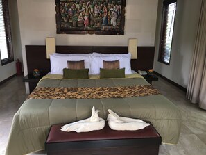 Suite, Non Smoking, Ocean View | In-room safe, desk, free WiFi, bed sheets - Villa Pasraman Baghawan (Jimbaran)