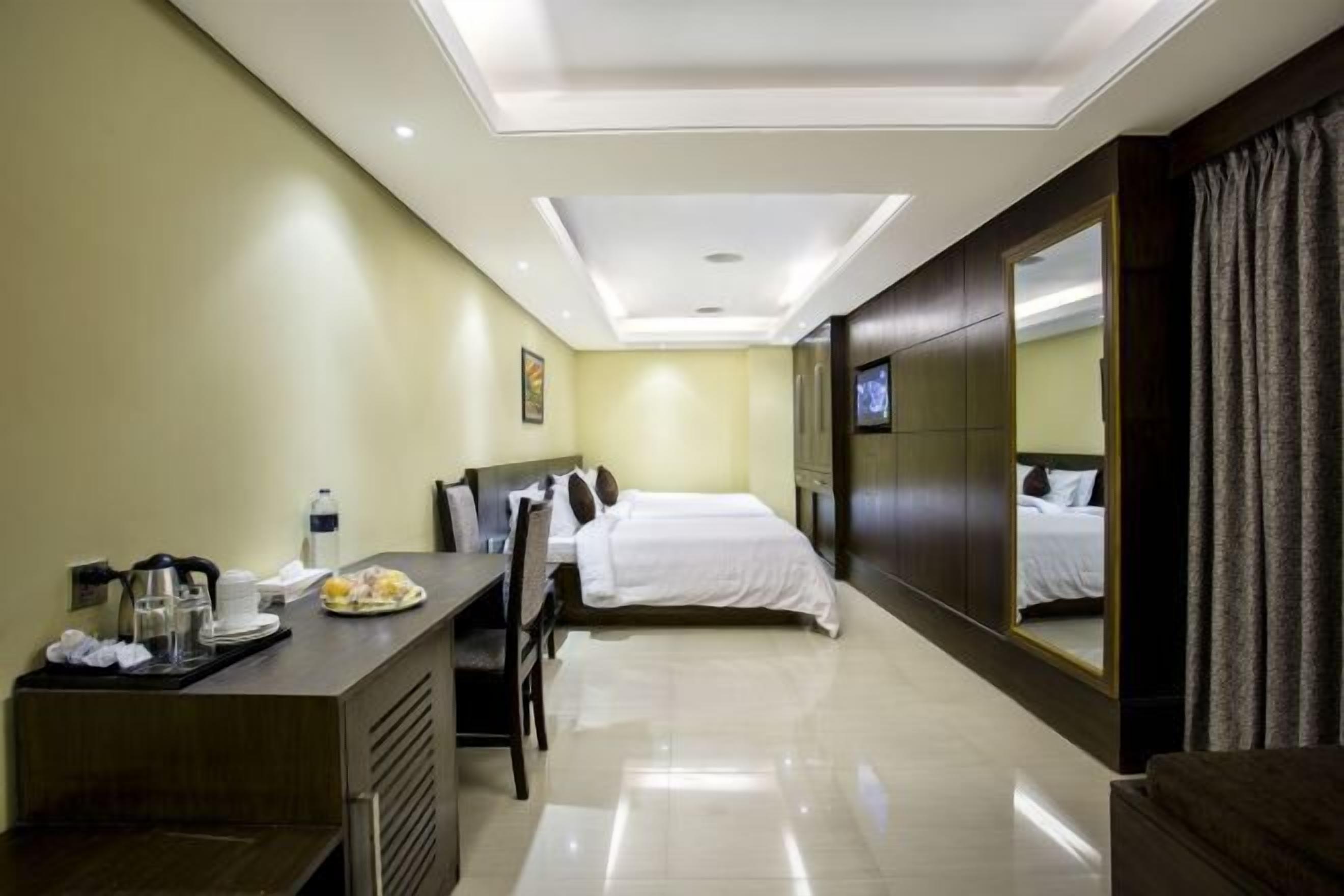 Egyptian cotton sheets, premium bedding, down duvets, pillow-top beds