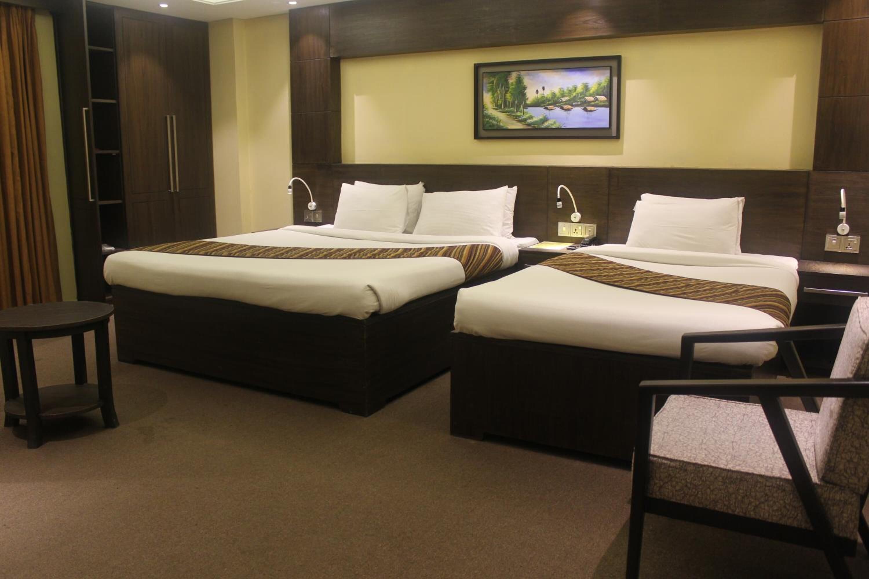 egyptian cotton sheets, premium bedding, down duvets, pillow-top beds