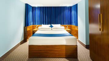 Habitación doble Royal | Sábanas de algodón egipcio, ropa de cama de alta calidad y edredón