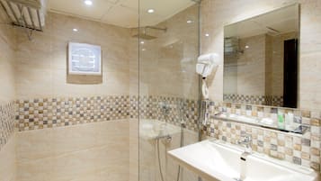 Shower, rainfall showerhead, eco-friendly toiletries, slippers