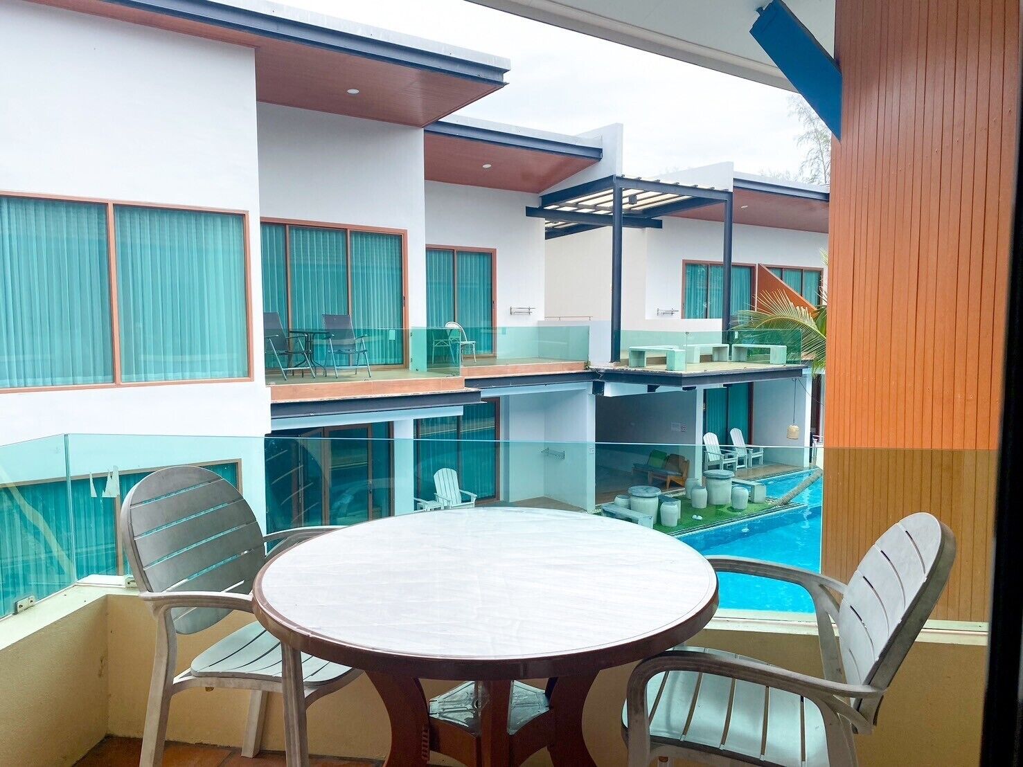 Superior King Room | リビング エリア | 45 インチの液晶テレビ (デジタル放送視聴可)