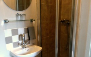 Basic Double Room, 1 Double Bed, Non Smoking | Bathroom amenities | Free toiletries, hair dryer, towels