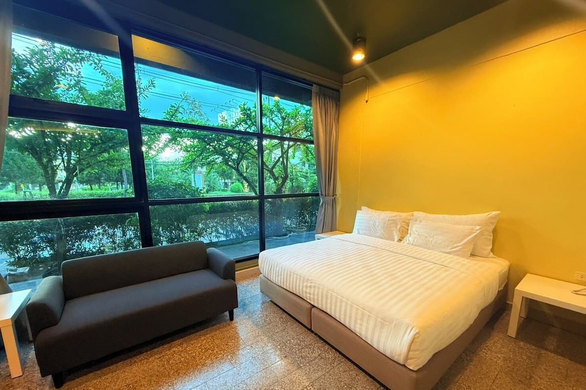 Minibar, desk, blackout curtains, soundproofing