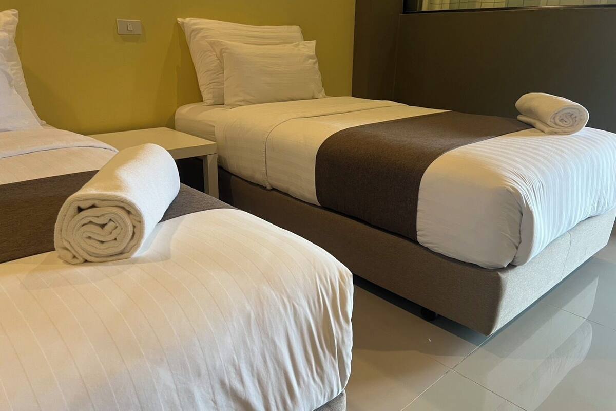 1 bedroom, minibar, desk, blackout curtains