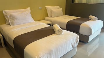 Superior tvåbäddsrum - 2 enkelsängar | Minibar, skrivbord, mörkläggningsgardiner och ljudisolering