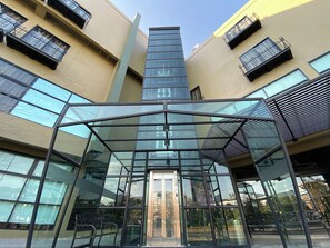 Bagian depan properti