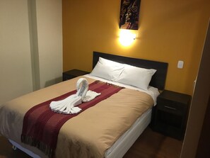 Standard Double Room, Non Smoking, City View | Desk, iron/ironing board, free WiFi, bed sheets - Andina Inn Cusco Hotel Corporativo (Cusco)