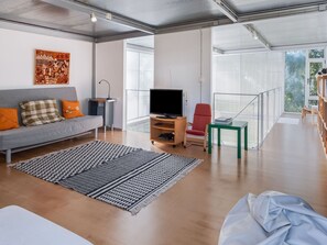 Interior - Treehouse in Galicia near Silgar Beach (Sansenxo)