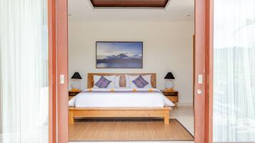 Vila, 1 kamar tidur (Cempaka) | Seprai premium, minibar, brankas, dan meja kerja