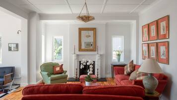 Luxury Villa, 6 Bedrooms | Interior detail