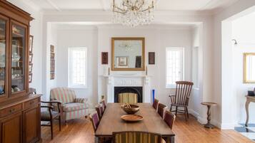 Luxury Villa, 6 Bedrooms | Dining