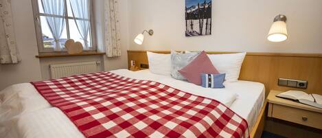 1 bedroom, in-room safe, iron/ironing board, WiFi