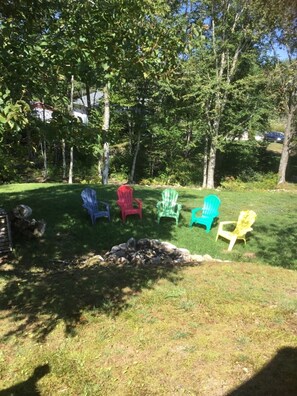 Property grounds - Ocean front cottage in the heart of Hubbards. (Hubbards)