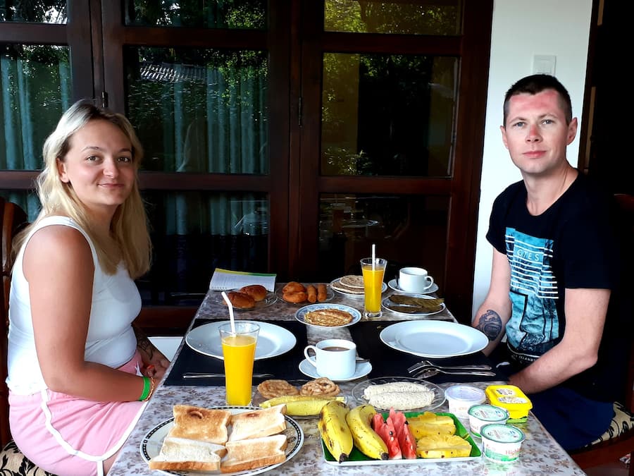 Inbegriffenes einheimisches Frühstück