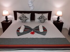 Deluxe Room, 1 Double Bed, Non Smoking | Air conditioning