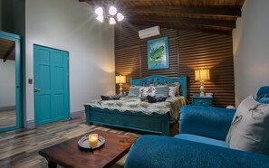 4 Schlafzimmer, Zimmersafe, Schreibtisch, Bügeleisen/Bügelbrett