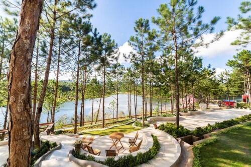 CEREJA Hotel & Resort Da Lat